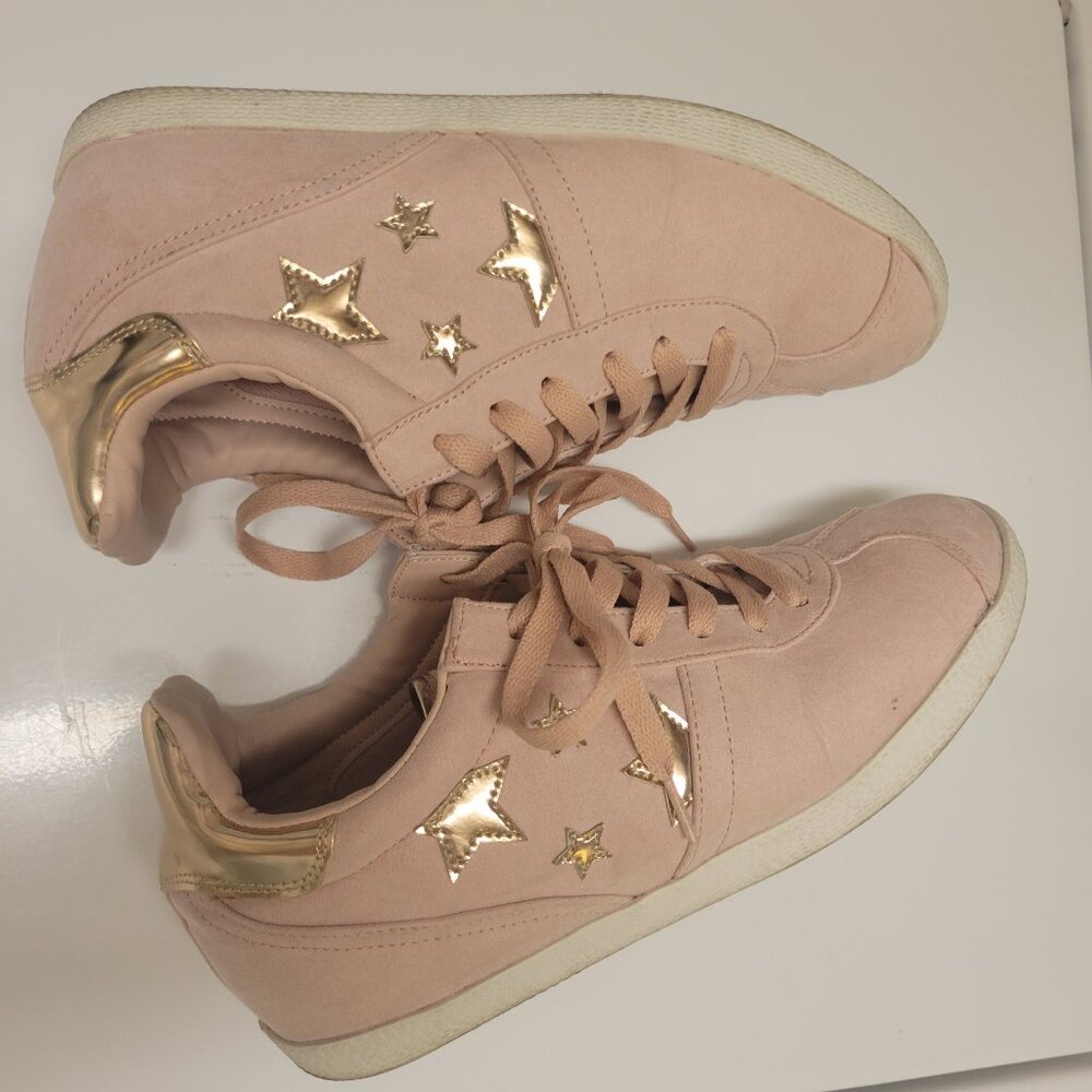 Joe Boxer Blush Faux Suede Sneakers
